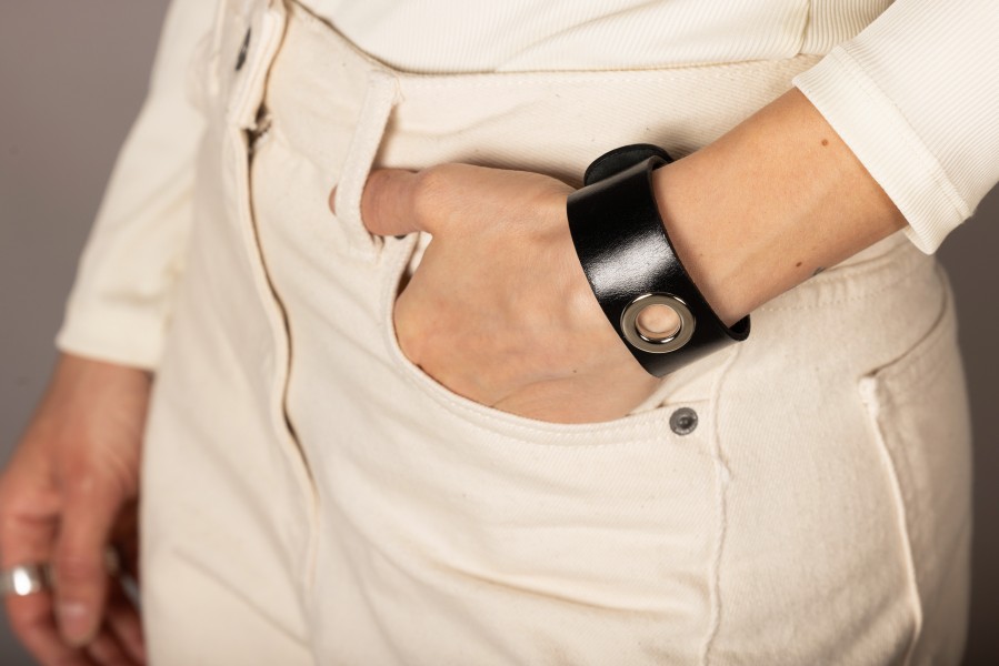 ONA cuff